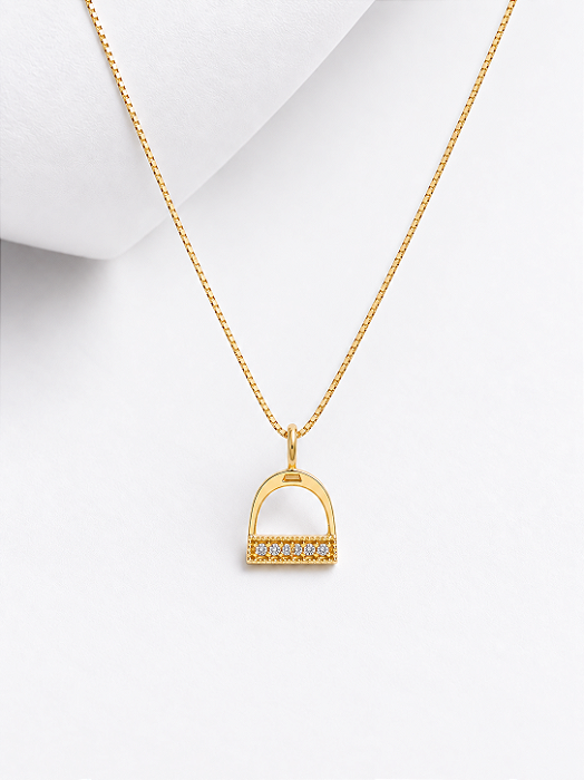 Colar estribo cravejado em ouro 18k