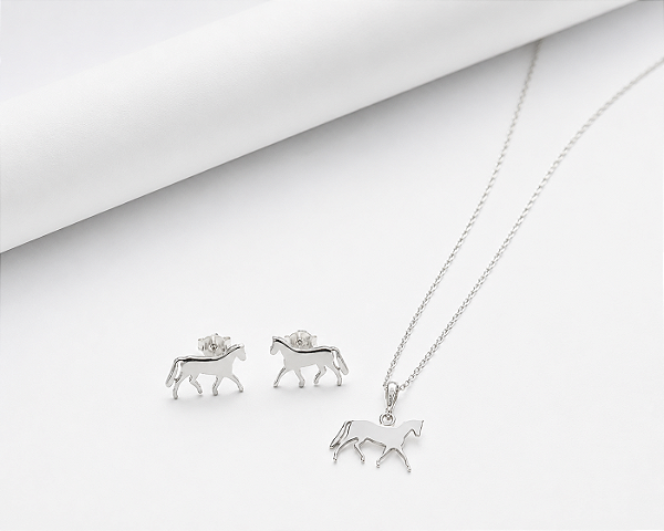 Conjunto brinco e colar mini horse prata 925.