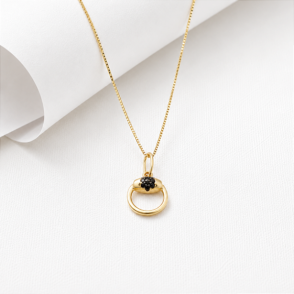 Cola meio bridão zircônia negra em ouro 18k