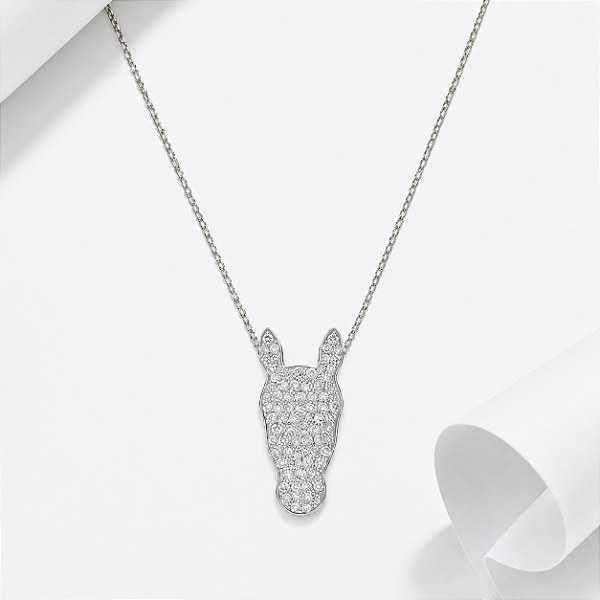 Colar carinha cavalo zircônia cravejada em prata 925.