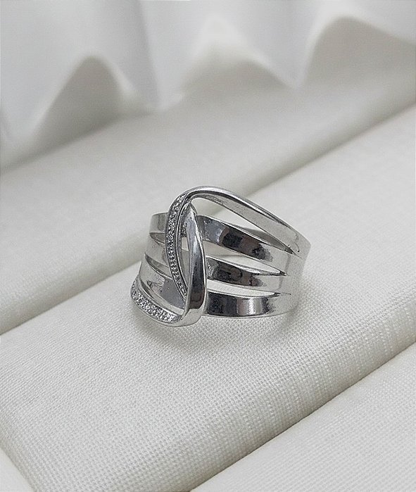 Anel trançado cravejado prata 925 banhado a rodio de ouro branco