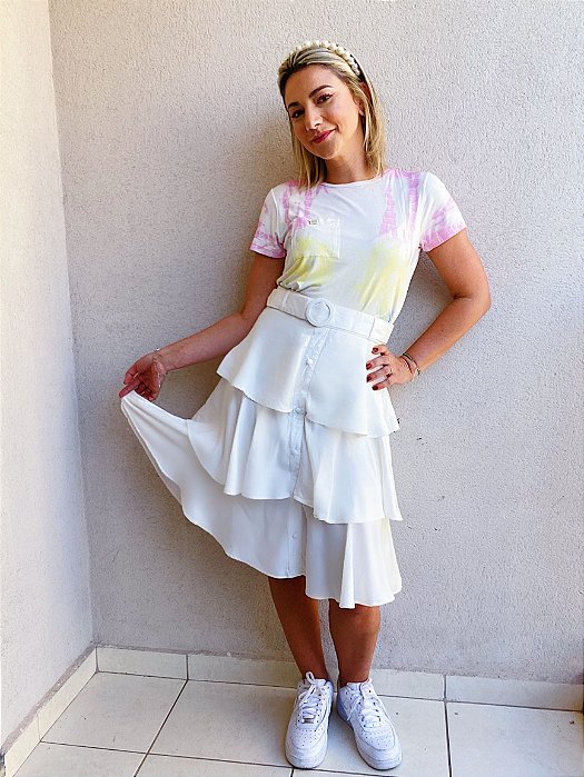 saia branca de babado