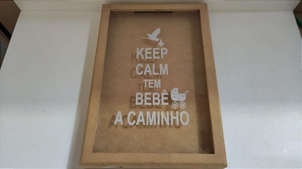 COFRE VIDRO BEBÊ A CAMINHO 34X23X4