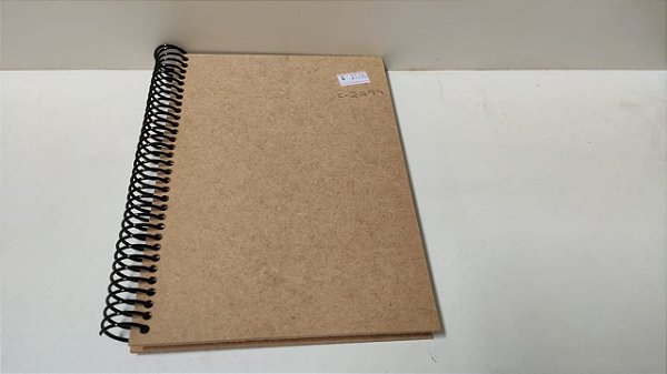 CADERNO EXPIRAL CAPA LISA M 21X16