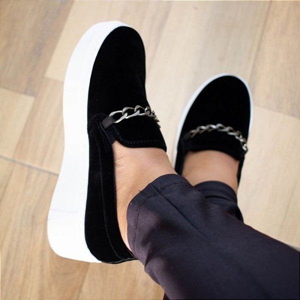 slip on preto camurça