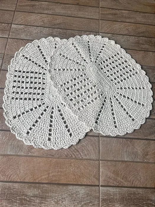 Par de Tapete de Croche Modelo Oval - Cor Cru