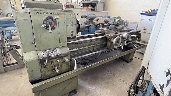 Torno Mecânico 1500mm x 450mm Cincinnati