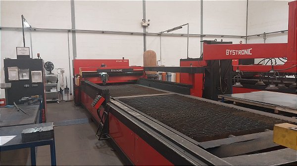 Máquina de Corte a Laser Bystronic Bylas 3012 – 1200W, Mesa 1500x3000, Troca Automática, Completa