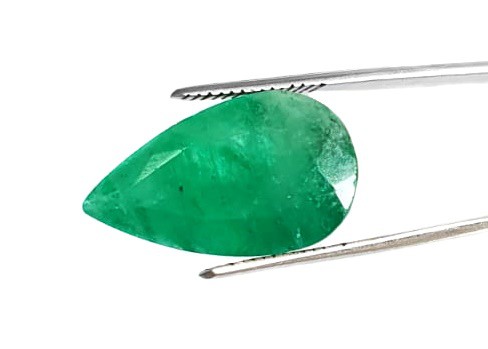 Pedra natural Esmeralda Lapidada Gota - Cut Emerald quality