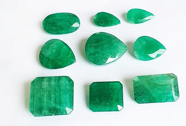 Lote  Esmeralda Lapidada Vários Formatos - Cut Emerald Multiform