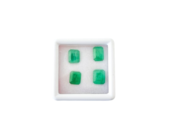 Mini Caixa Exclusiva de Esmeraldas Lapidadas Retangular