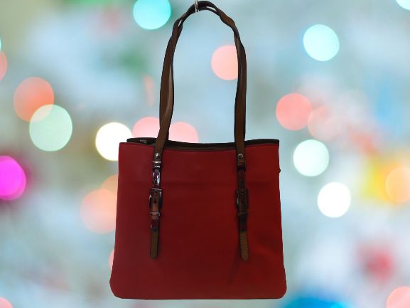 Bolsa moderna com alças caramelo, metais onix + alça tiracolo # cores: vermelha e mostarda