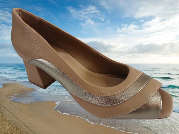 Sapato peep-toe de couro, tan=bege com prata velho, salto bloco 4,5 cms -  Mariotti Calzature - Calçados e Acessórios