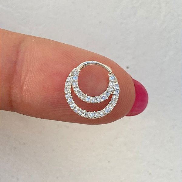 Piercing Lua Cravejada