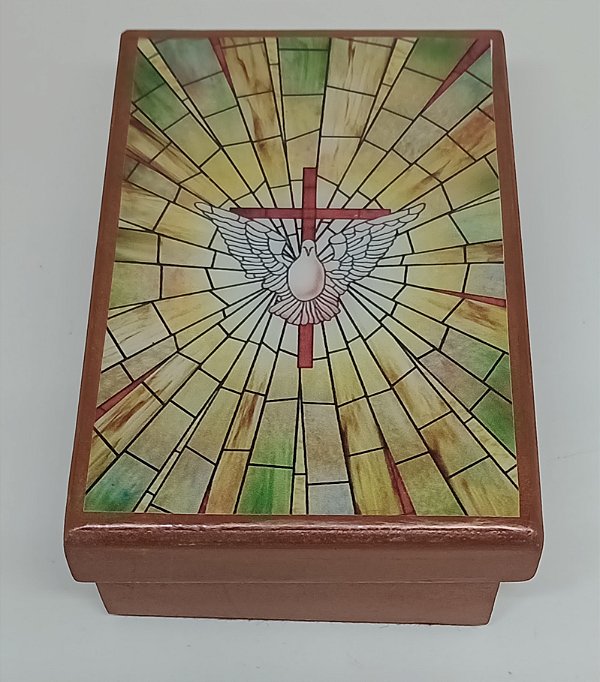 Caixa decorada do Espírito Santo