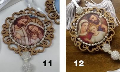 Kit com 10 medalhas Sagrada Família