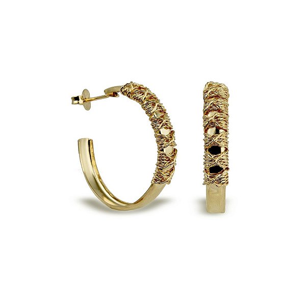 Brinco Meia Argola Trabalhada Losango - Semijoia Banhada a Ouro 18K