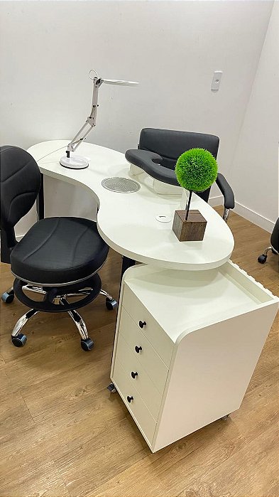 Combo triplo Kit Nail Designer + Mesa Meia Lua + mini mocho + cadeiras (Estilo Meia Lua)