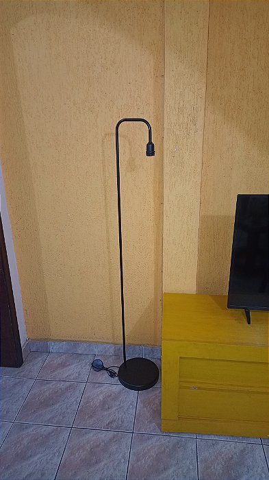 Luminária De Chão Coluna Preta Orla