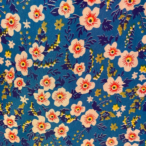 Tecido Chita Poliéster - Floral  Miúdo Branco Fundo Azul - 1,50m de Largura