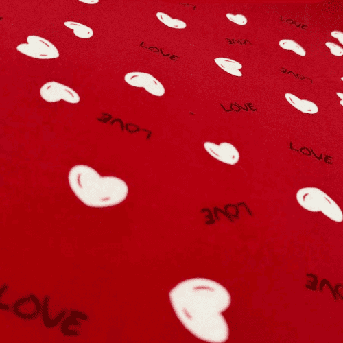 Malha Suede Pijama - Coração Love Fundo Vermelho - 1,60m de Largura