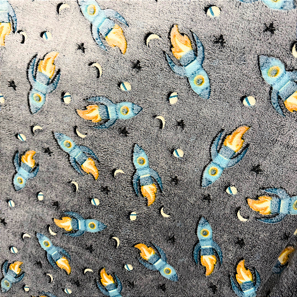 Tecido Fleece Ultra Soft 3D Brilha no Escuro Estampado - Foguete 1 - 1,60m de Largura - 100% Poliéster - Mantas e Pijamas Infantis