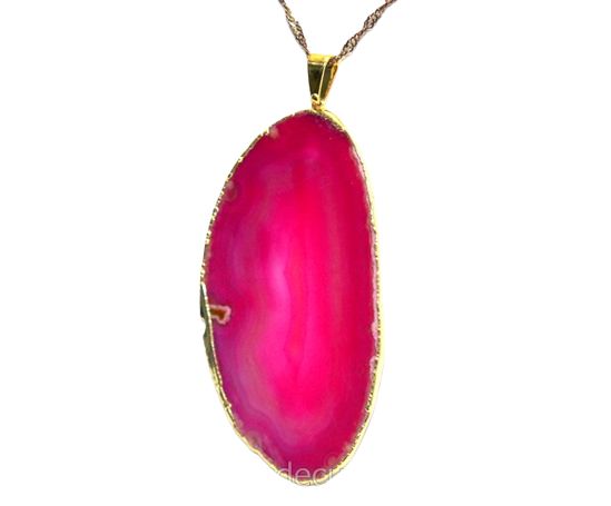 Colar Chapa de Agata Rosa Claro Envolto Dourado