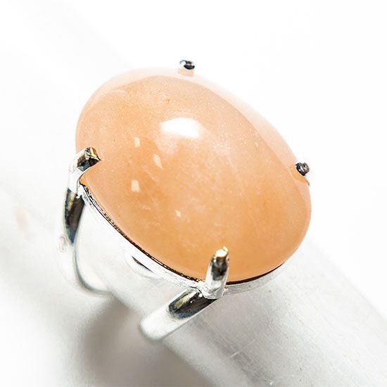 Anel Cabochão Oval Quartzo Morango Prateado Aro Ajustável