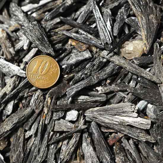Cascalho Cianita Preta 200gr Pequeno Bruto Natural Orgonite