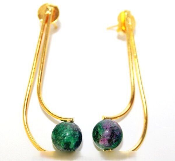 Brinco Boomerang Pedra Rubi Montagem Dourada