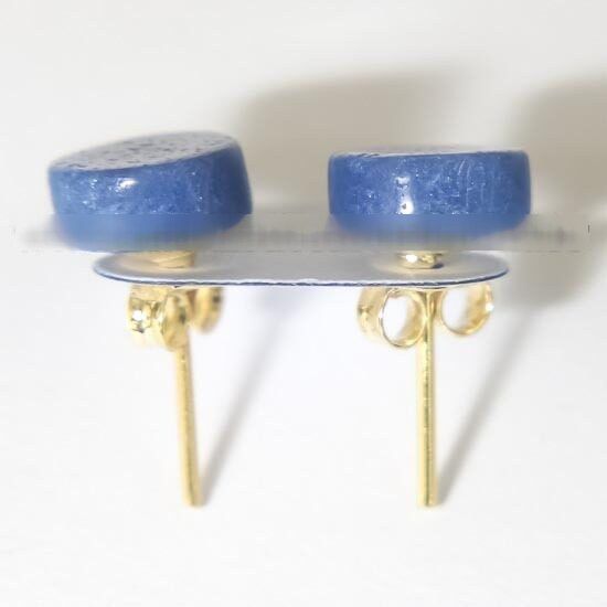 Brinco Botton Pedra Quartzo Azul Pino Tarraxa Banho Dourado