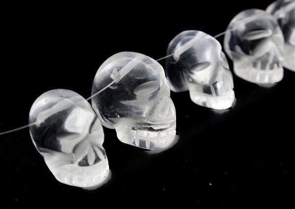 Cranio Furo Vazado Pedra Cristal Garimpo Esculpido Pequeno