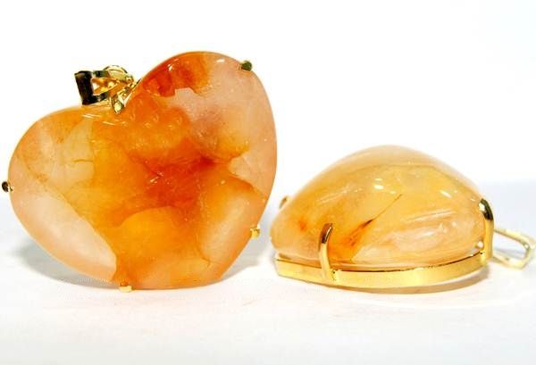 Colar Gigante Coração Hematoide Amarelo na Garra Dourado