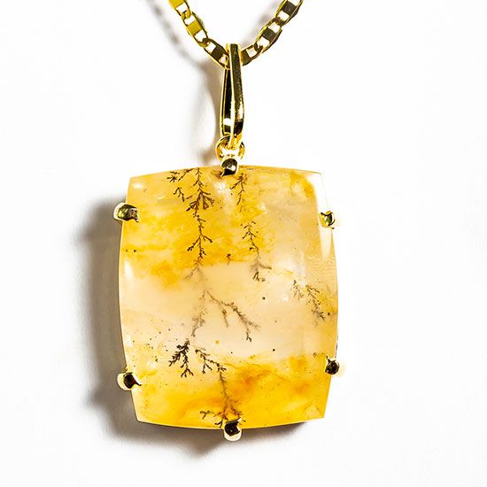 Colar Hematoide Com Dendrita Retangulo Garra Dourada