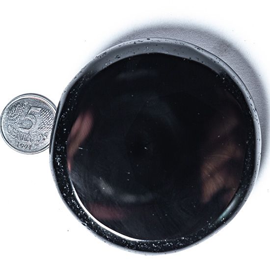 Espelho Negro Disco Redondo Pedra Obsidiana Negra 6 a 8 cm