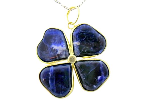 Colar Trevo Pedra Sodalita Azul Natural Montagem Dourado