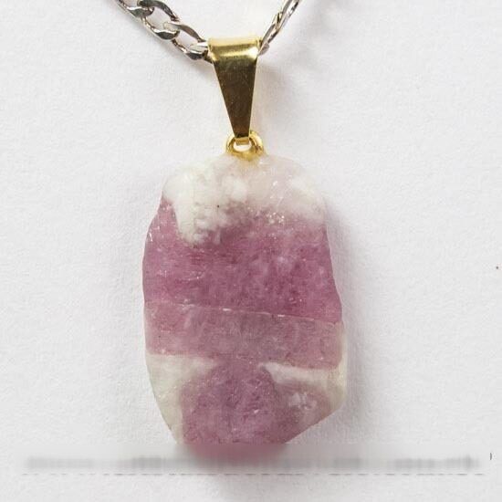 Colar Pedrinha Turmalina Rosa no Quartzo Pino Dourado