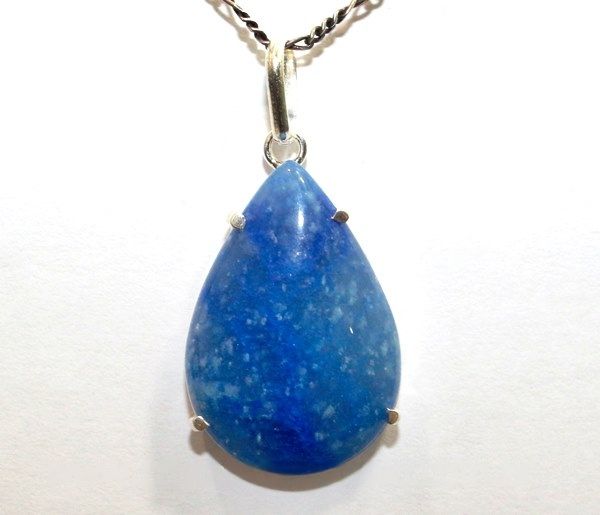 Colar Gota Lisa Pedra Quartzo Azul Natural Prata 950 Garra