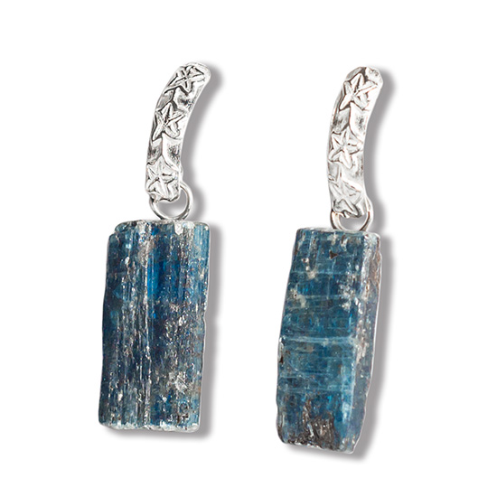 Brinco Apatita Azul Canudo Pedra Natural Tarraxa Prata 950