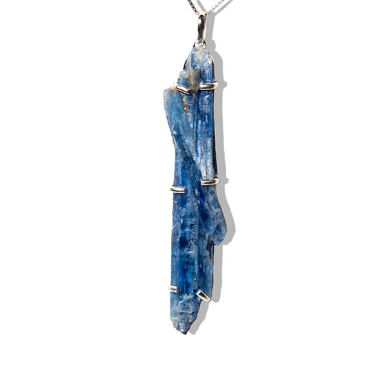 Colar Canudo Cianita Azul Grande Natural Garra Prata 950