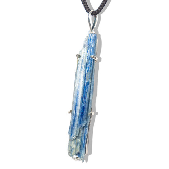 Colar Cianita Azul Natural Garra Prateado 60 a 70mm