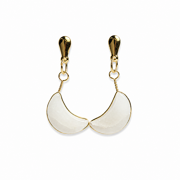 Brinco Meia Lua Pedra Quartzo Leitoso Ranhurado Dourado