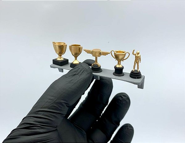 Troféus com prateleira