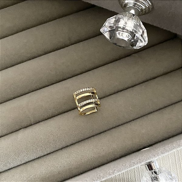 Piercing Fake Delicado Cravejado Banhado em Ouro