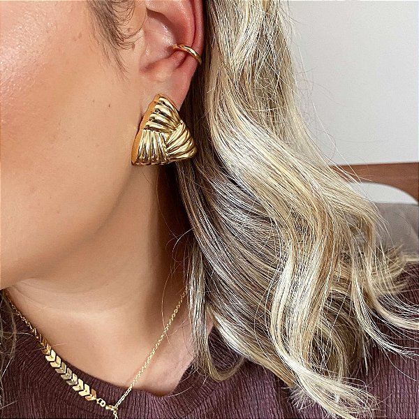 Brinco Maxi Triangulo Banhado em Ouro