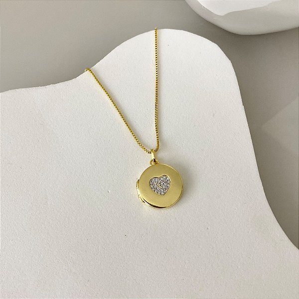 Colar Relicário de Coração Cravejado Banhado em Ouro 45cm