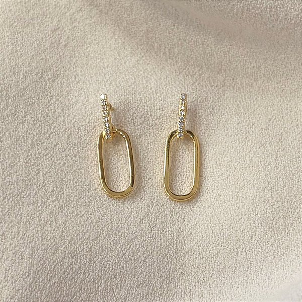 Brinco Minimalista Médio Cravejado Vazado Banhado Ouro