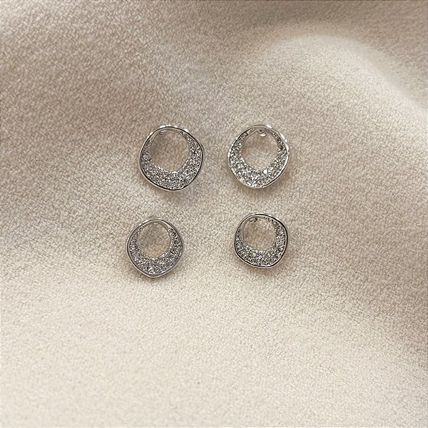 Kit Brinco Minimalista Cisrculo Vazado 1º e 2º Furo Banhado Ródio