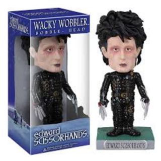 Boneco Edward Mãos de Tesoura Funko Wacky Wobbler