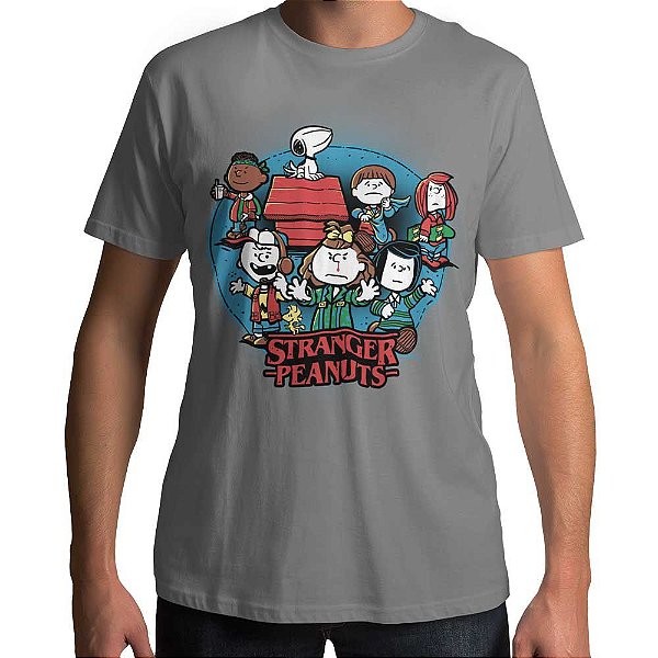 Camiseta Snoopy - Stranger Peanuts